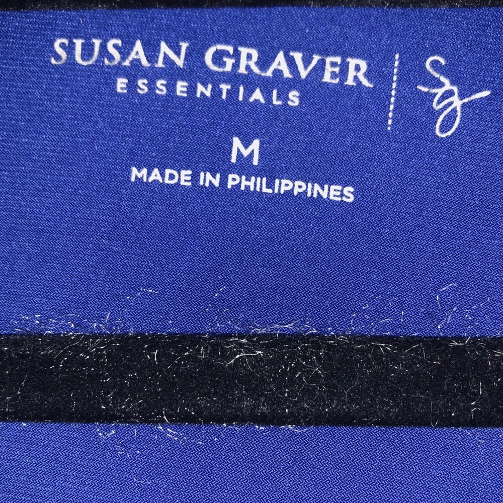 Susan Graver shrugs - Picture 3 of 3